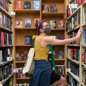 Meet your Posher, Alexis